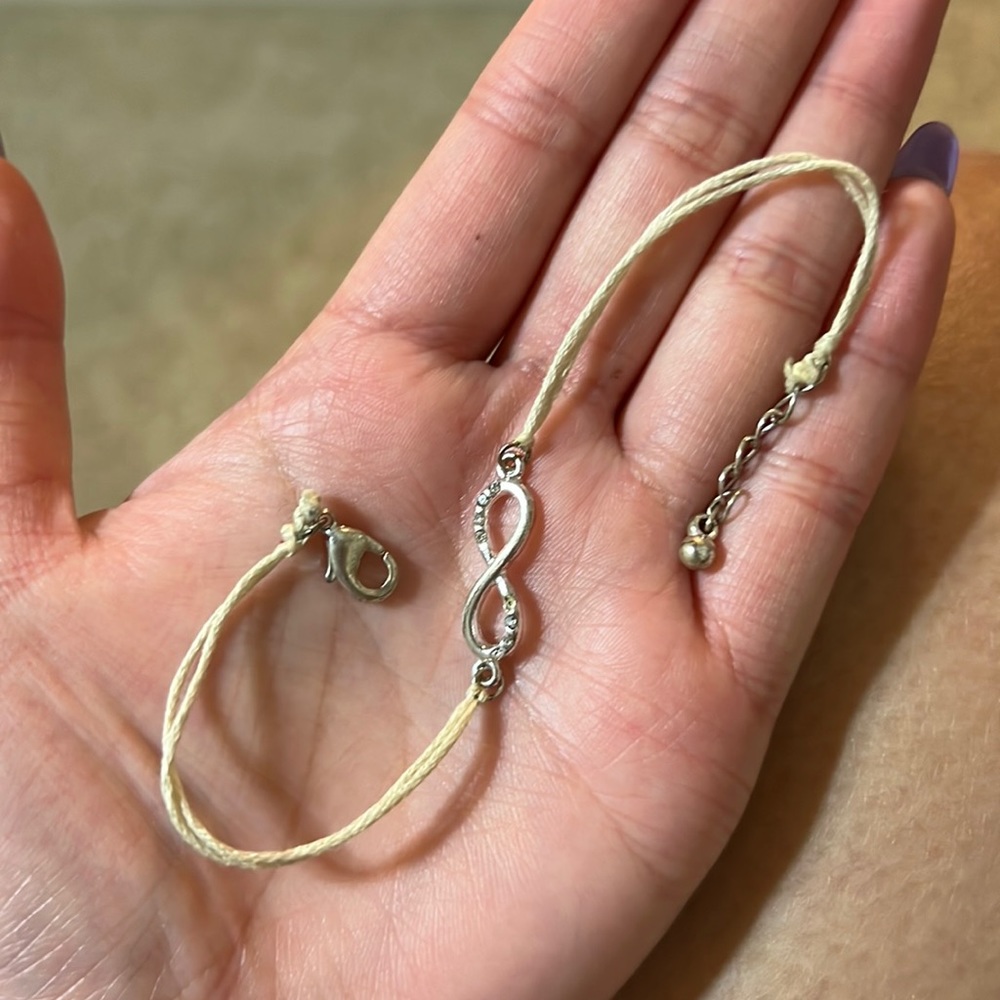 Infinite bracelet
